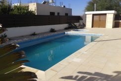 Rented House in Dekelia Road Larnaca - Larnaca properties