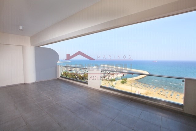 Penthouse 2 Bedroom Duplex Apartment in Finikoudes, Larnaca