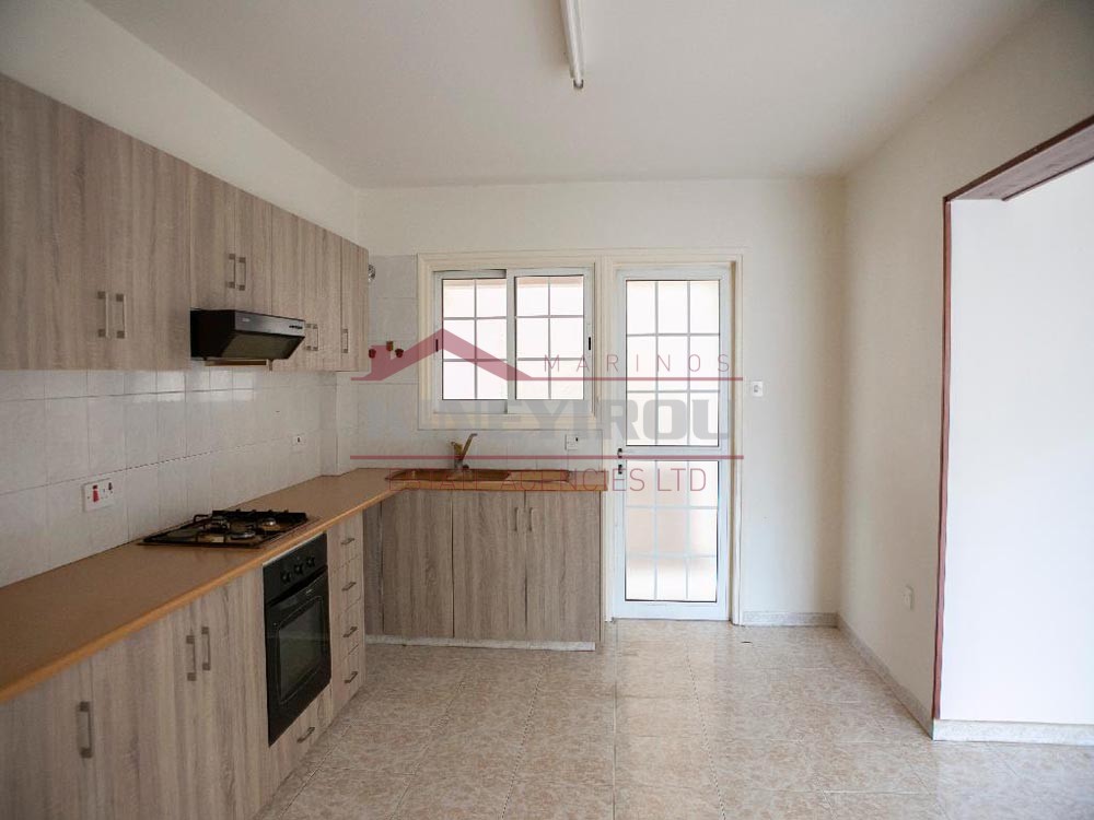 Three-bedroom apartment in Larnaca, Kokkines