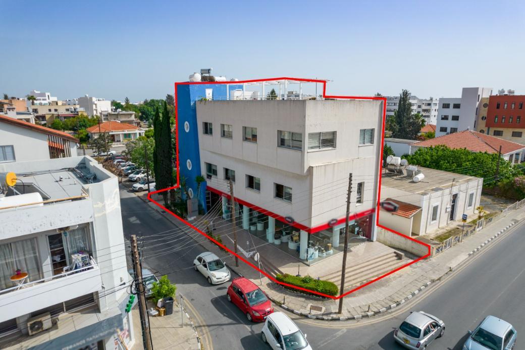 Mixed-use building in Agios Theodoros, Paphos