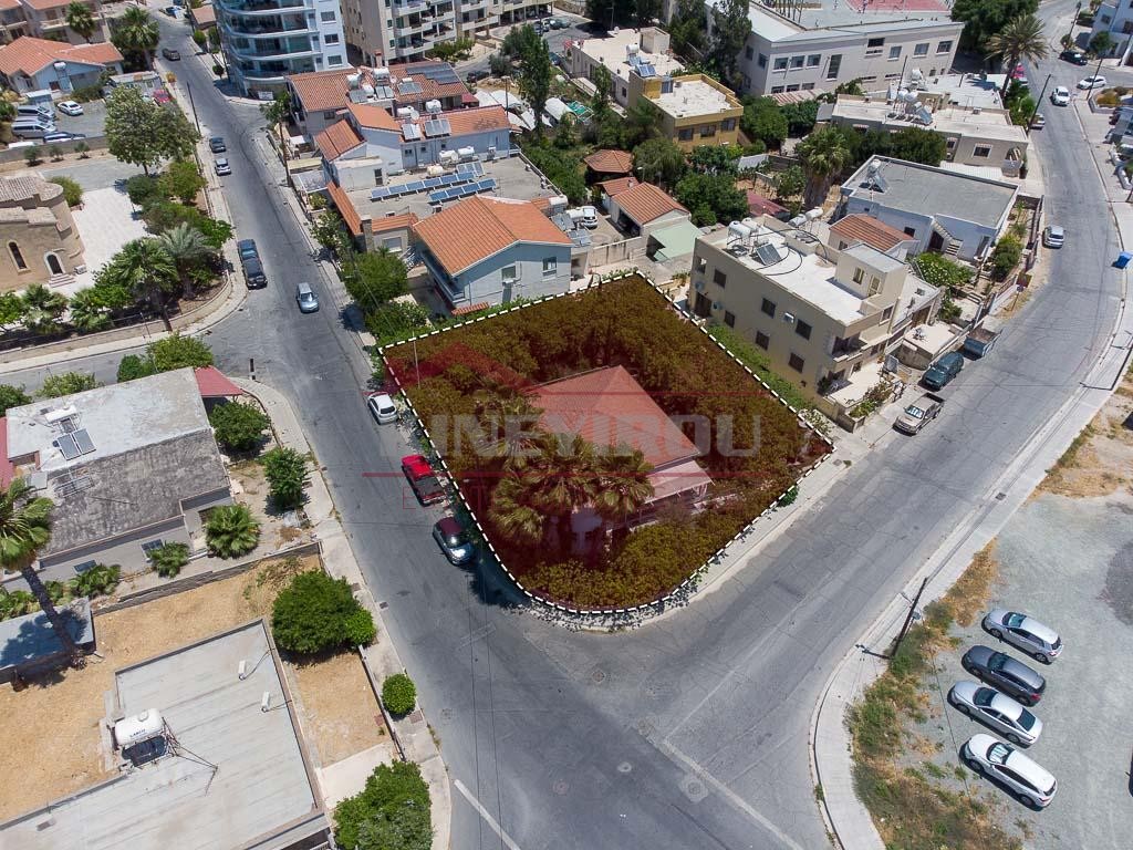 Commercial building in Chryssopolitsa, Larnaca