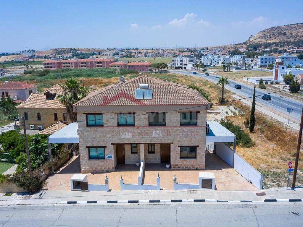 4 bedroom house in Oroklini/Larnaca
