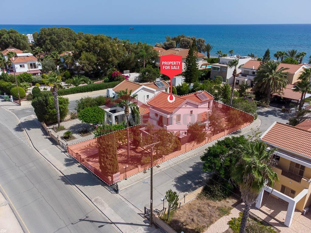 house in Meneou, in Larnaca