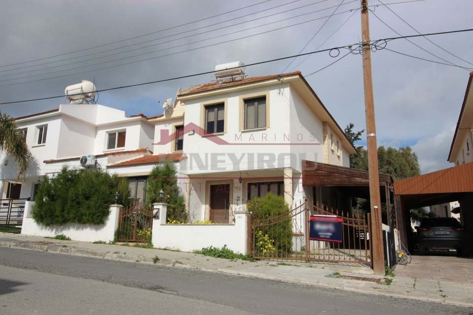 four bedrooms house in Aradippou, in Larnaca