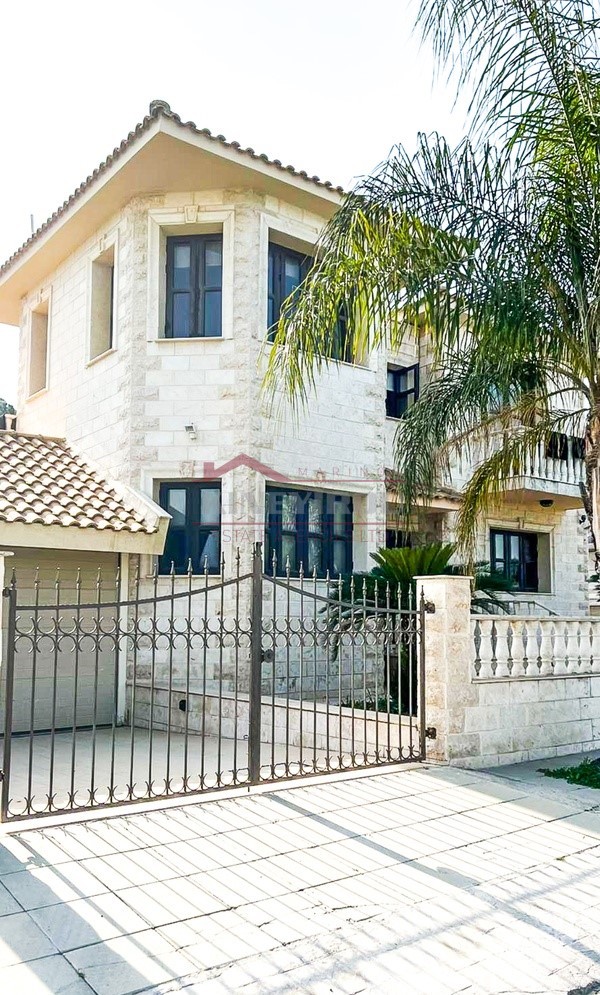 five bedroom house in Aradippou, in Larnaca