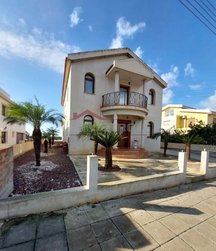 Detached, 3 bedroom House in Xylogagou Village, Larnaca.