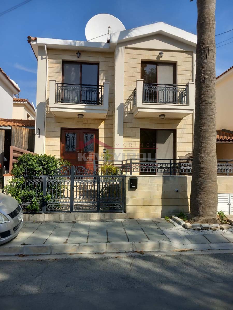 Spacious, 4 bedrooms detached house  in Vergina, Larnaca.